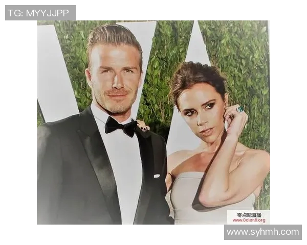 足球明星情侣头像展现暧昧情感的甜蜜瞬间与青春活力 足球明星情侣头像展现暧昧情感的甜蜜瞬间与青春活力