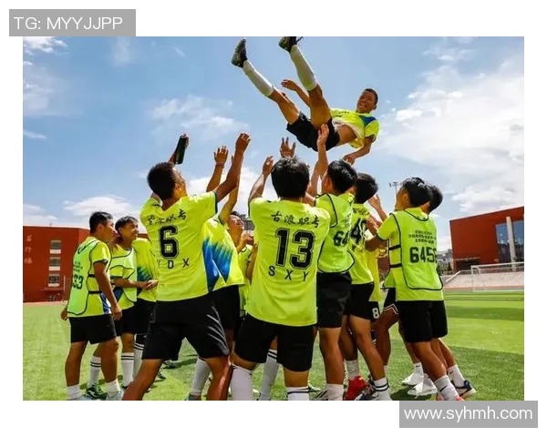 青春的绿茵场上那些闪耀的足球明星与他们的梦想之路